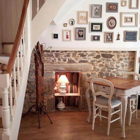 House At The Foot Of The Castle Of Fougeres Villa Exterior photo